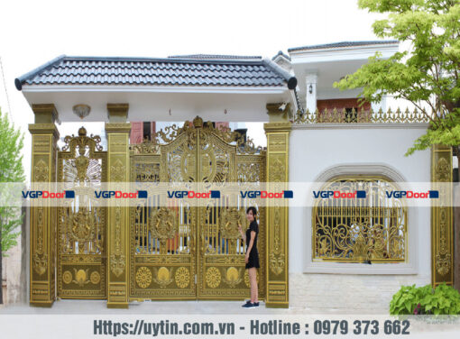 Cổng nhôm đúc cao cấp bmt